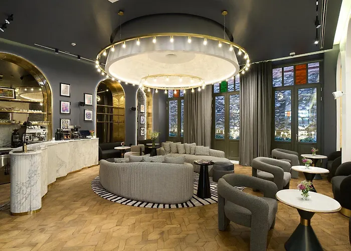 Отель The Wings Pera