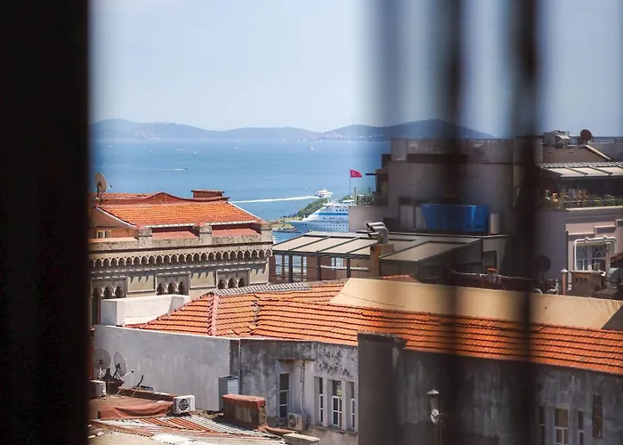 Отель The Wings Pera