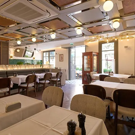 Hotel The Wings Pera