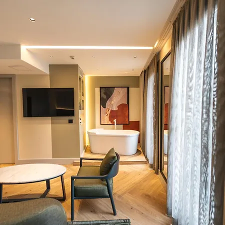 The Wings Pera Hotell