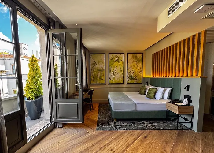 The Wings Pera Стамбул