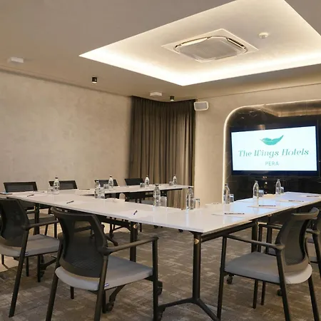 Hotell The Wings Pera